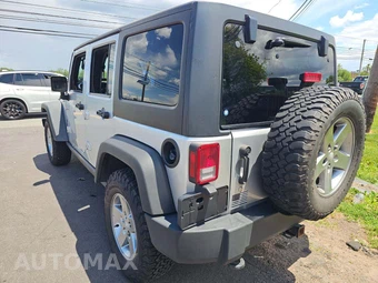 2012 Jeep Wrangler Unlimited Rubicon – miniatura 2