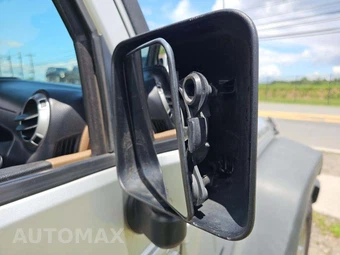 2012 Jeep Wrangler Unlimited Rubicon – miniatura 28