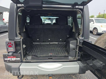 2012 Jeep Wrangler Unlimited Sahara - miniatura 11