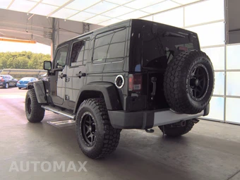 2012 Jeep Wrangler Unlimited Sahara – miniatura 6