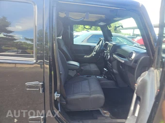 2012 Jeep Wrangler Unlimited Sahara – miniatura 8