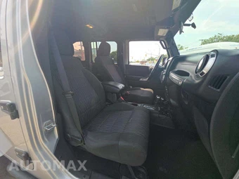 2012 Jeep Wrangler Unlimited Sahara - miniatura 18