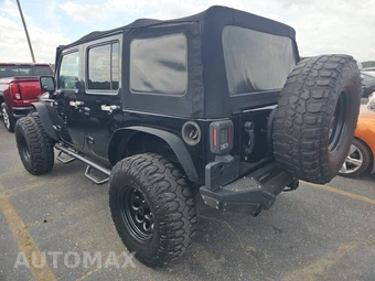 2012 Jeep Wrangler Unlimited Sahara – miniatura 6