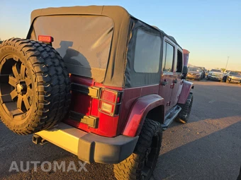 2012 Jeep Wrangler Unlimited Sahara - miniatura 4
