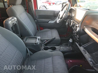 2012 Jeep Wrangler Unlimited Sahara - miniatura 8