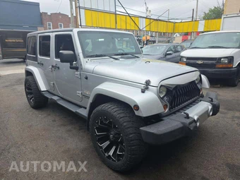 2012 Jeep Wrangler Unlimited Sahara - miniatura 4