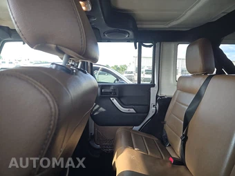 2012 Jeep Wrangler Unlimited Sahara – miniatura 13