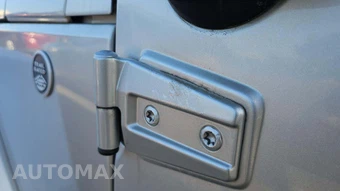 2012 Jeep Wrangler Unlimited Sahara – miniatura 19
