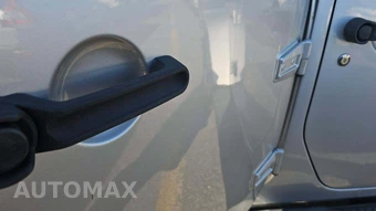 2012 Jeep Wrangler Unlimited Sahara – miniatura 25