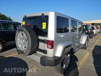 2012 Jeep Wrangler Unlimited Sahara – miniatura 4