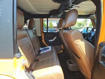 2012 Jeep Wrangler Unlimited Sahara - miniatura 14
