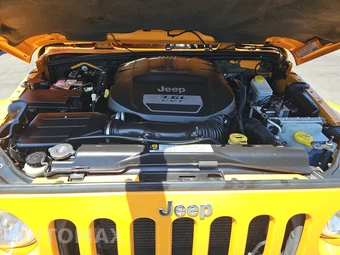 2012 Jeep Wrangler Unlimited Sahara - miniatura 16