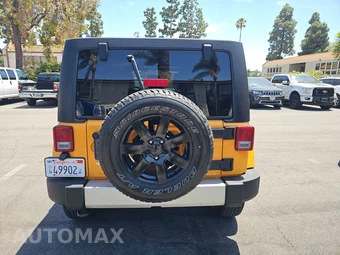 2012 Jeep Wrangler Unlimited Sahara - miniatura 5