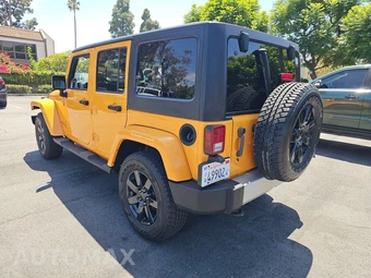 2012 Jeep Wrangler Unlimited Sahara - miniatura 6