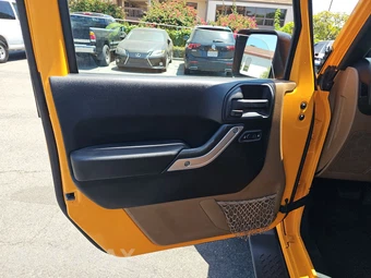 2012 Jeep Wrangler Unlimited Sahara - miniatura 9