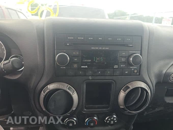 2012 Jeep Wrangler Unlimited Sport - miniatura 11