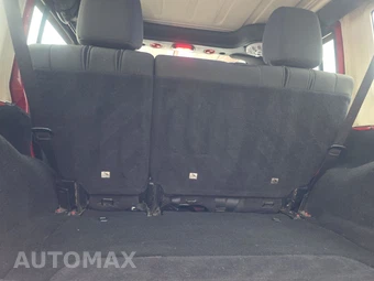 2012 Jeep Wrangler Unlimited Sport - miniatura 16