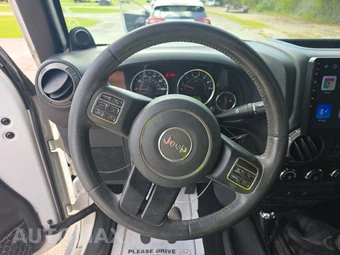 2012 Jeep Wrangler Unlimited Sport – miniatura 10