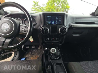 2012 Jeep Wrangler Unlimited Sport - miniatura 10