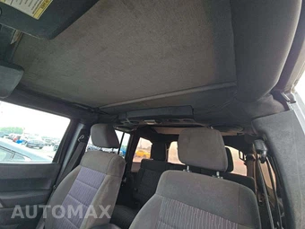 2012 Jeep Wrangler Unlimited Sport - miniatura 11