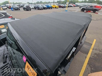 2012 Jeep Wrangler Unlimited Sport - miniatura 12