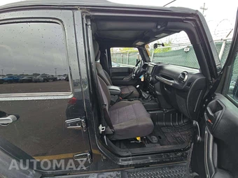 2012 Jeep Wrangler Unlimited Sport - miniatura 18
