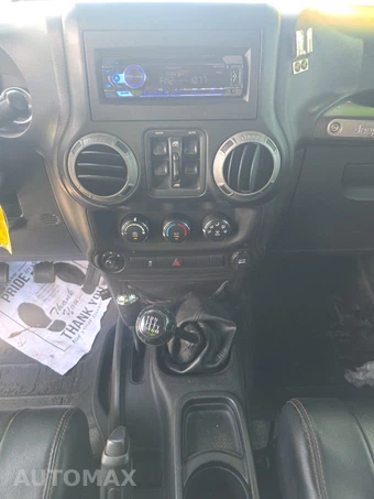 2012 Jeep Wrangler Unlimited Sport - miniatura 11