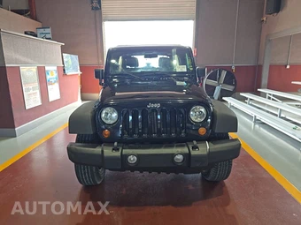 2012 Jeep Wrangler Unlimited Sport - miniatura 2