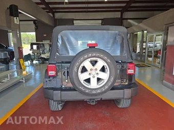 2012 Jeep Wrangler Unlimited Sport - miniatura 5