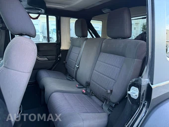 2012 Jeep Wrangler Unlimited Sport - miniatura 17