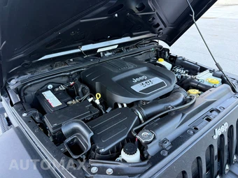 2012 Jeep Wrangler Unlimited Sport - miniatura 21