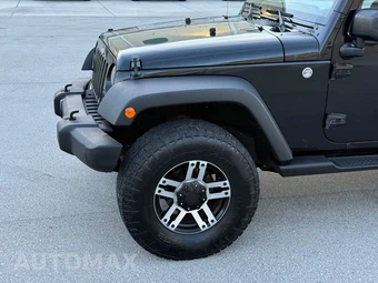 2012 Jeep Wrangler Unlimited Sport - miniatura 31