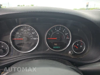 2012 Jeep Wrangler Unlimited Sport - miniatura 12