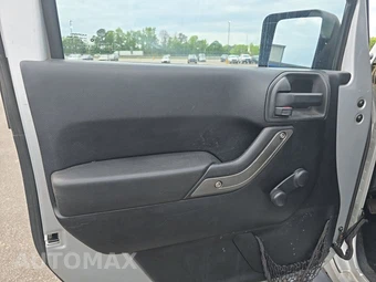 2012 Jeep Wrangler Unlimited Sport - miniatura 9