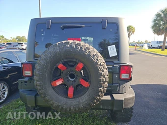 2012 Jeep Wrangler Unlimited Sport - miniatura 5