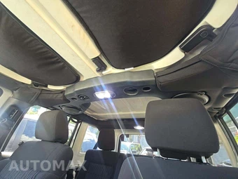 2012 Jeep Wrangler Unlimited Sport - miniatura 11