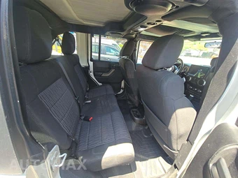 2012 Jeep Wrangler Unlimited Sport - miniatura 16