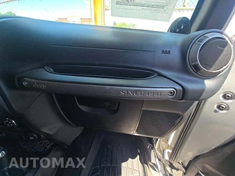 2012 Jeep Wrangler Unlimited Sport - miniatura 19