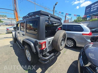 2012 Jeep Wrangler Unlimited Sport - miniatura 2
