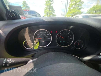 2012 Jeep Wrangler Unlimited Sport - miniatura 9