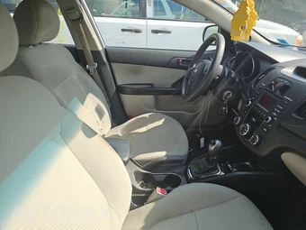 2012 Kia Forte EX Sedan – miniatura 8
