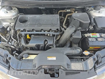 2012 Kia Forte LX Sedan – miniatura 15