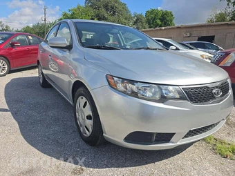 2012 Kia Forte LX Sedan – miniatura 4