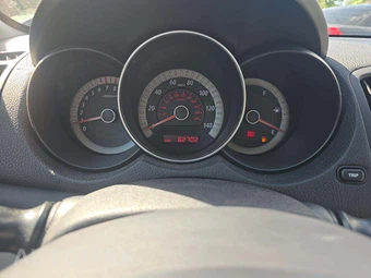2012 Kia Forte LX Sedan – miniatura 9