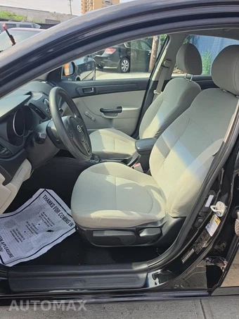 2012 Kia Forte LX Sedan – miniatura 13