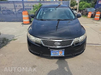 2012 Kia Forte LX Sedan – miniatura 2