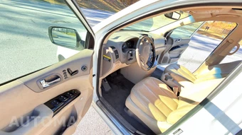 2012 Kia Sedona EX 118.9" WB - miniatura 19