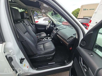 2012 Land Rover LR2 HSE – miniatura 18