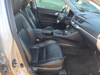 2012 Lexus CT 200h Premium - miniatura 8