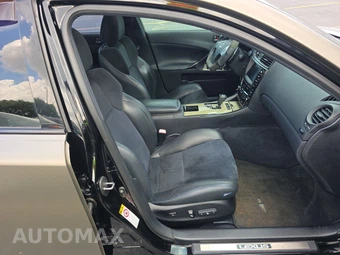 2012 Lexus IS F Sedan - miniatura 8